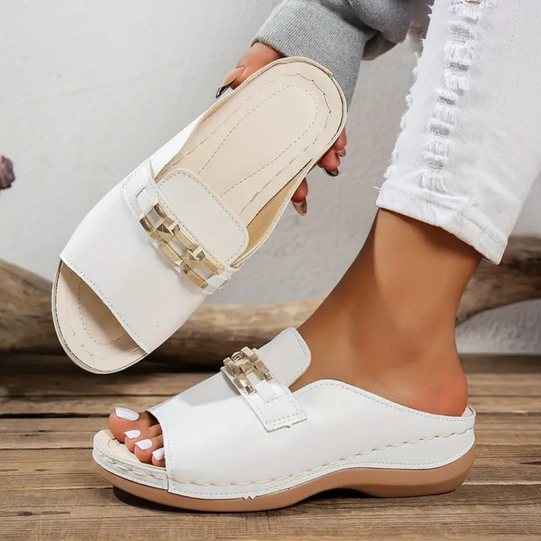 Brittany™ | Sandales à boucle confortables