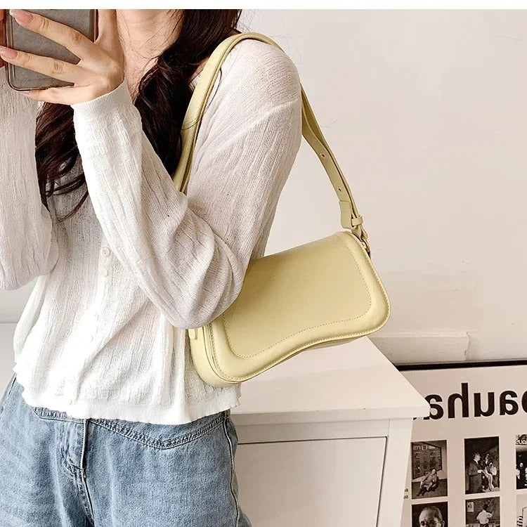 Sac à main en cuir vegan Cadence Wavy Flap