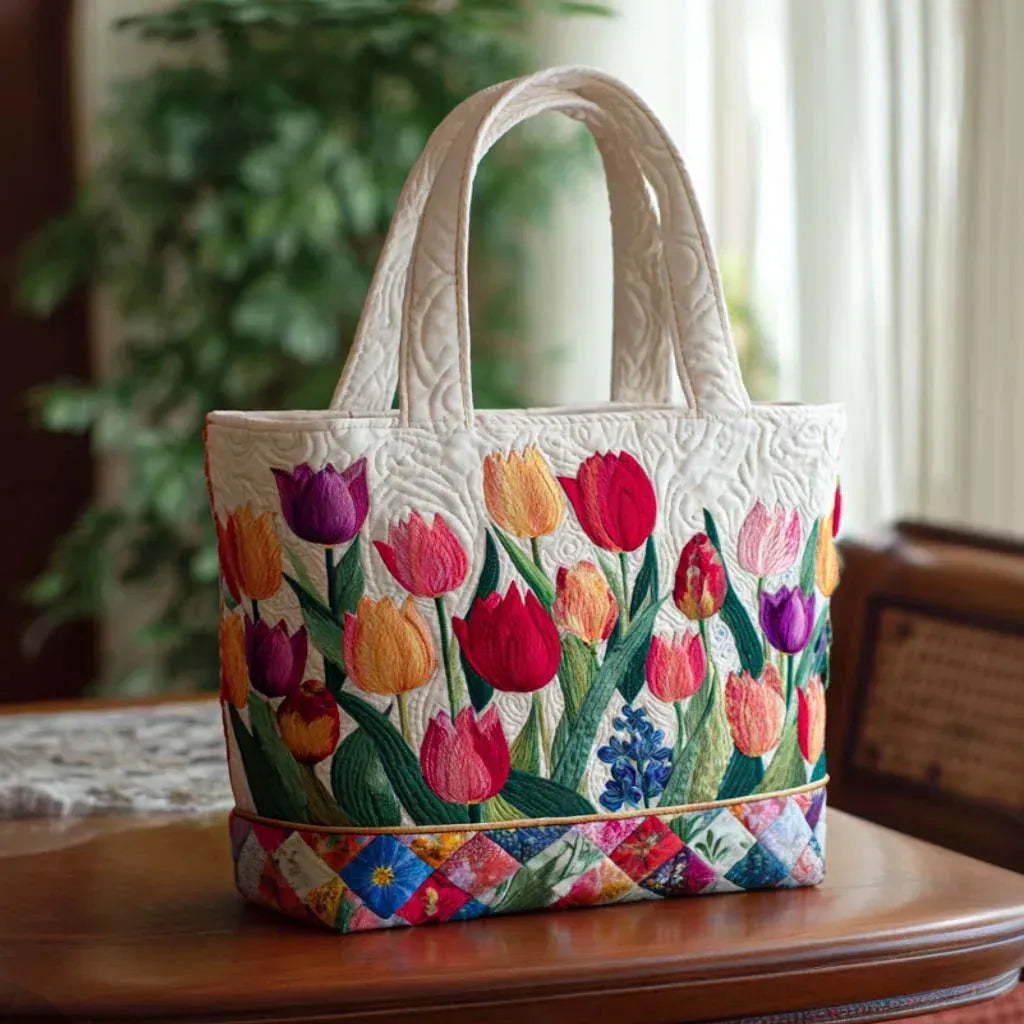 Sac fait main avec des tulipes
