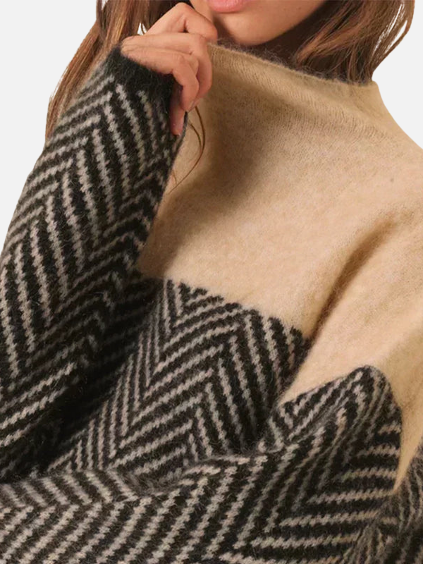 Camilla | Pull à col roulé avec motif en chevrons