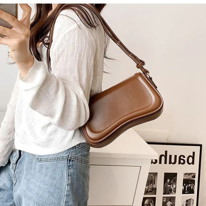 Sac à main en cuir vegan Cadence Wavy Flap