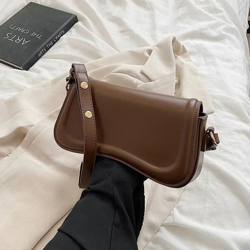 Sac à main en cuir vegan Cadence Wavy Flap